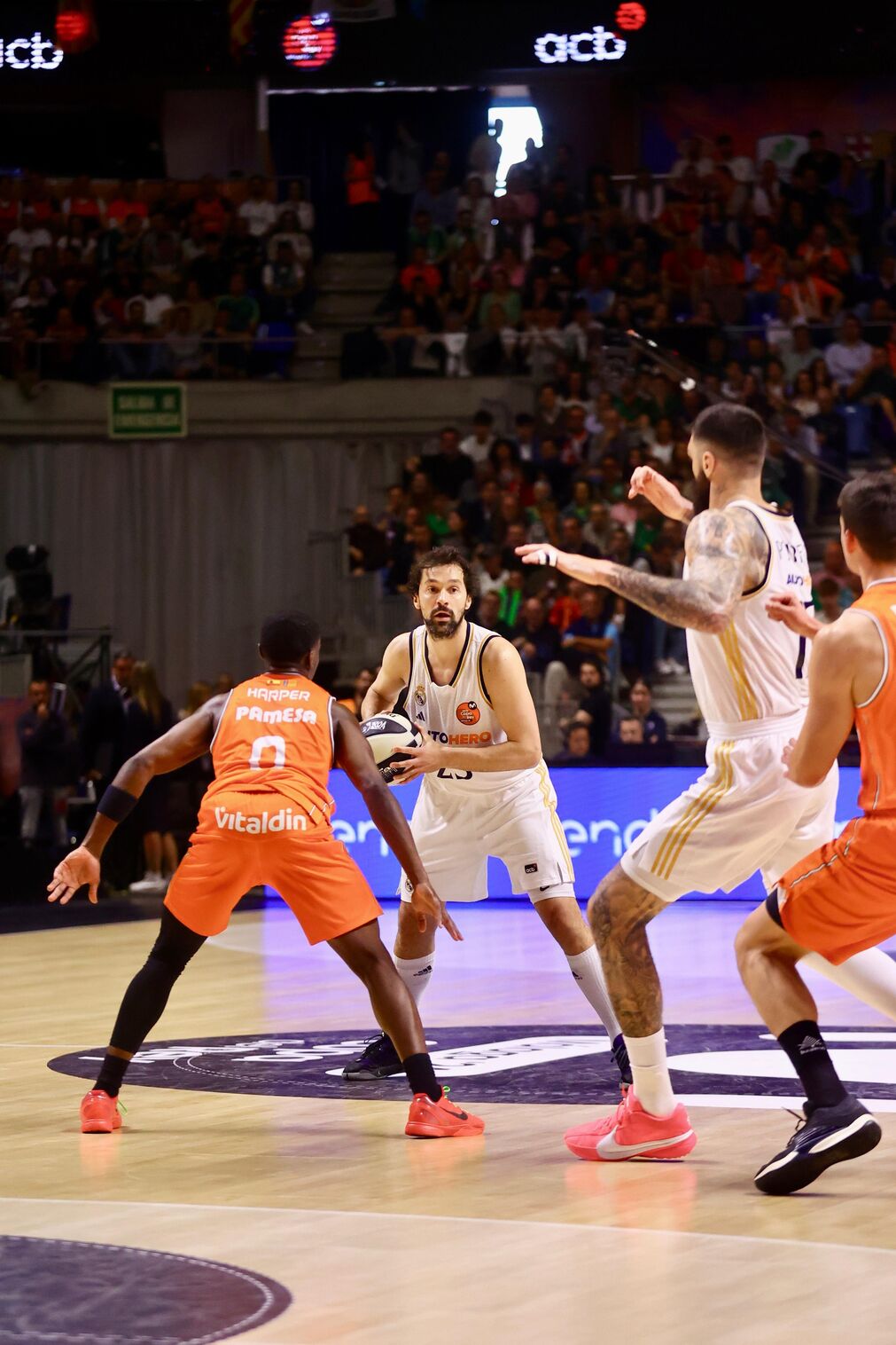 El Real Madrid - Valencia Basket de Copa del Rey, en fotos