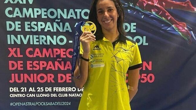 María de Valdés, oro en 1.500 y plata en 800 metros en el Campeonato de España.