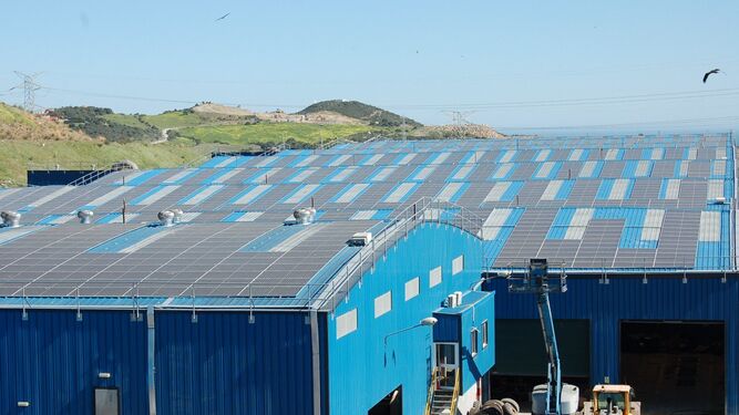 Placas Solares Complejo Ambiental de Casares.