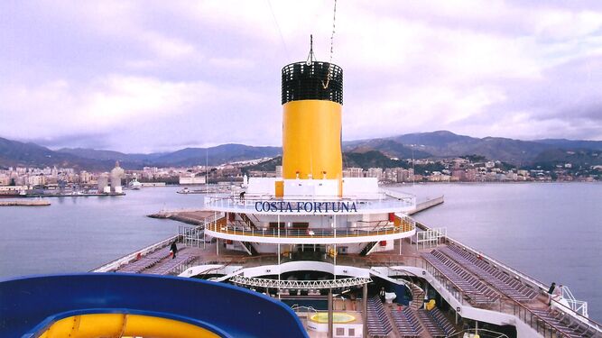 'Costa Fortuna' en Málaga el 11 de marzo de 2004.