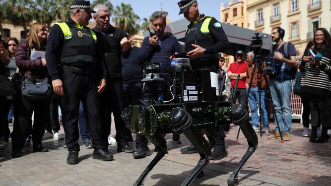 El perro robot de la UMA que patrullará con la Policía Local de Málaga.