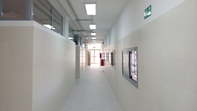 Un pasillo del instituto Dunas de Las Chapas.