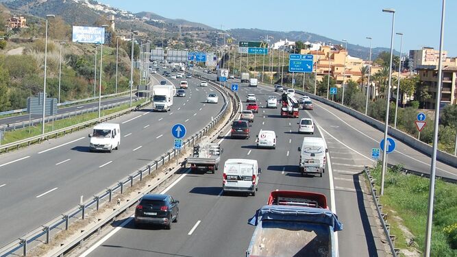 La autovía del Mediterráneo A-7 a su paso por Marbella.