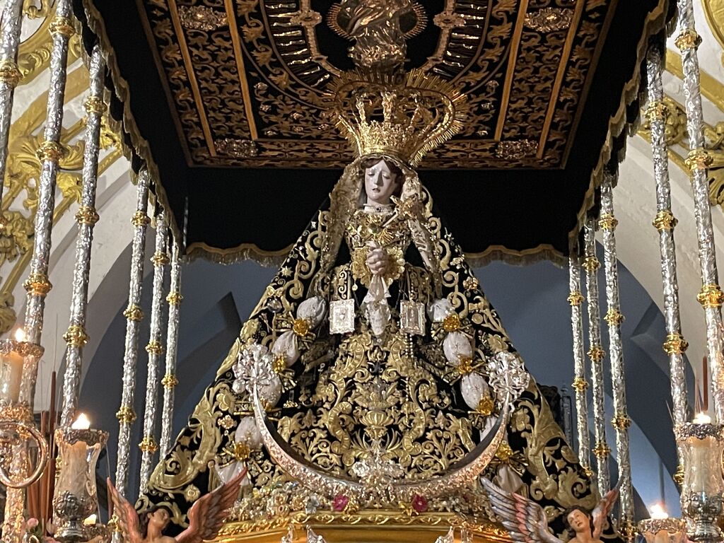Dolores del Puente en el Lunes Santo de M&aacute;laga, en fotos