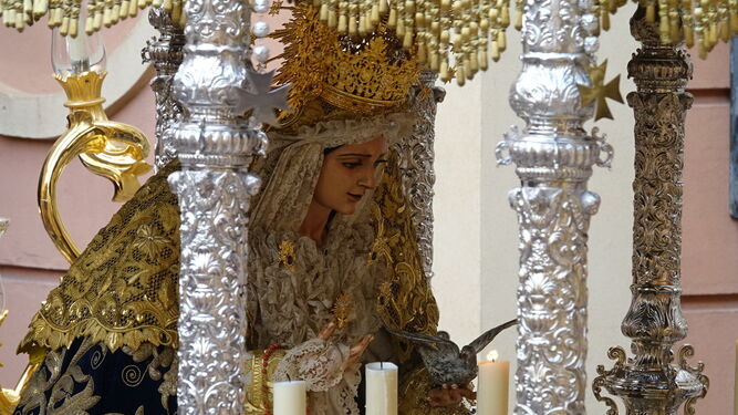 La Virgen de la Paloma durante su procesión del Miércoles Santo