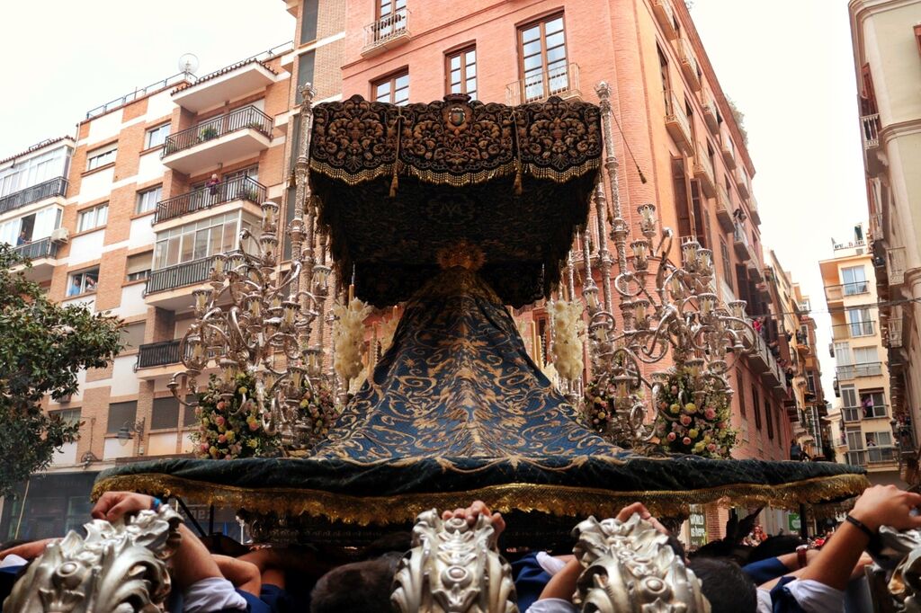 La Sagrada Cena en su procesi&oacute;n de este Jueves Santo en M&aacute;laga, en fotos