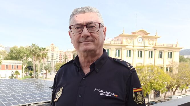 Juan Antonio Romero, inspector jefe del puesto fronterizo del puerto de Málaga.