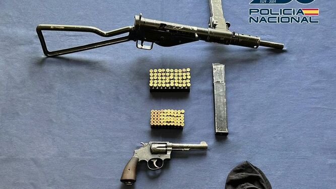 Armas intervenidas a los dos fugitivos belgas detenidos en Torremolinos.